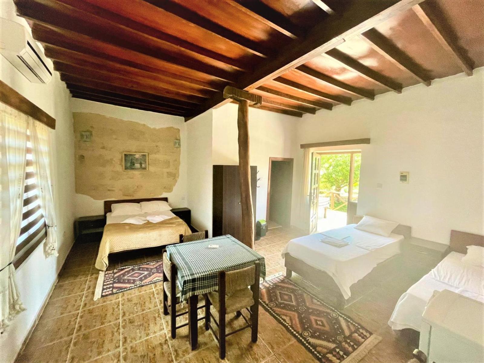 Castle Karpasia Guest House Authentic Atmosphere ! Rizokarpaso Kültér fotó